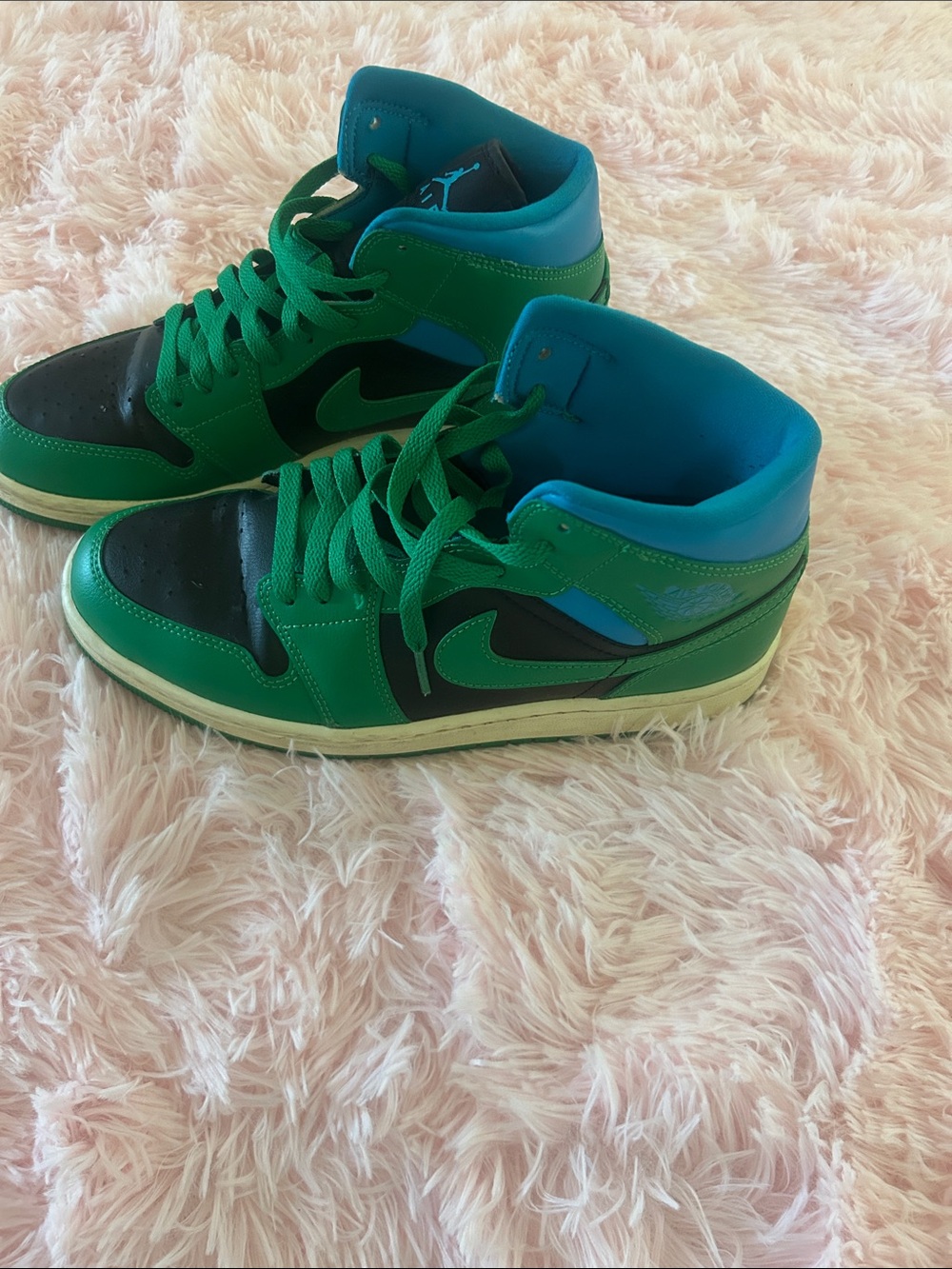 Nike High-Top Sneakers in Green, Black & Blue - Picture 3 of 6